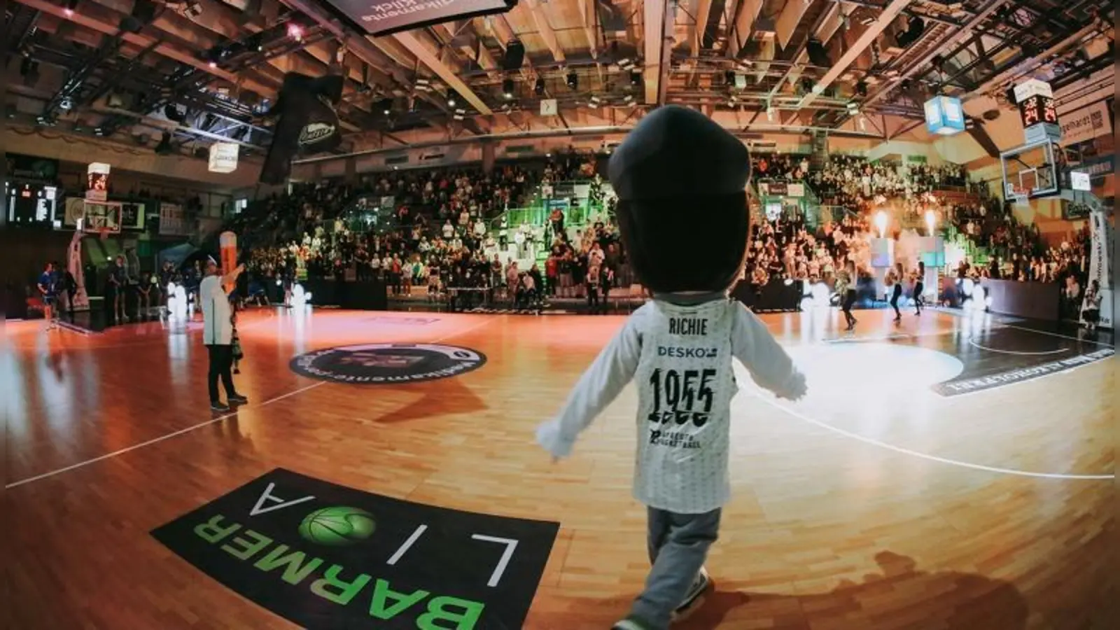 Am Samstag, 4. Oktober, geht es beim Heimspiel gegen Koblenz erstmals in der neuen Saison wieder in der Oberfrankenhalle rund. (Foto: Thorsten Ochs/ochsenfoto.de)