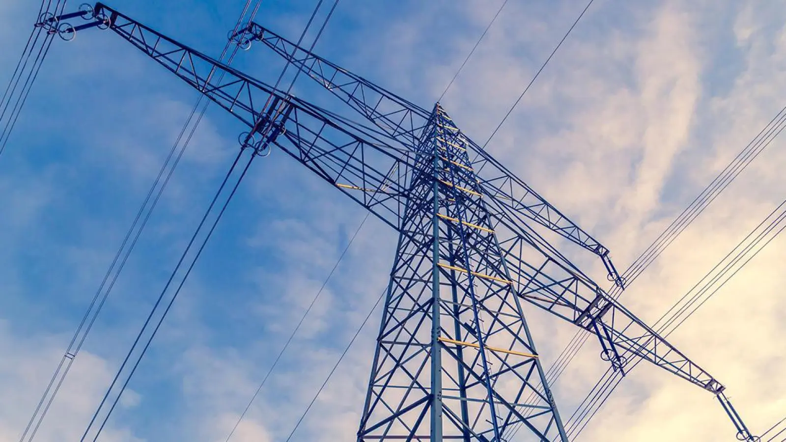 Stromexperte der Uni Bayreuth berät jetzt Übertragungsnetzbetreiber (Foto: red)