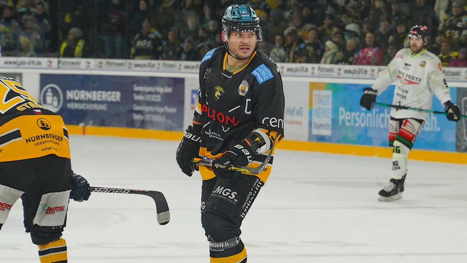 Steffen Tölzer, Kapitän der Bayreuth Tigers: Die Spieler sondieren nun den Markt. (Archivbild: Stefan Dörfler)