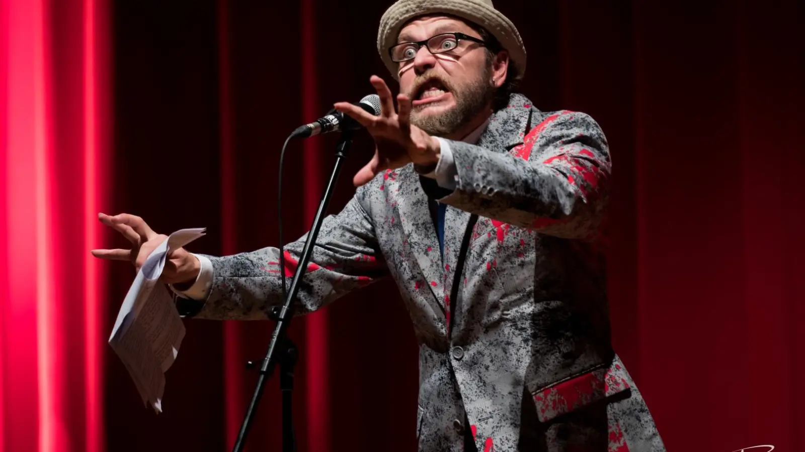 Poetry Slam – Zentrum – Foto Red (Foto: Andi Pontanus)