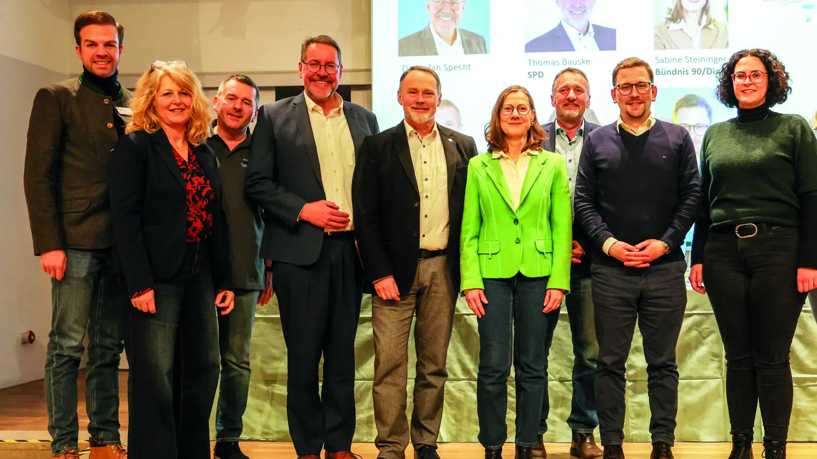 V.l.: VdK-Kreisvorsitzender Manuel Brinkmann, Bezirksgeschäftsführerin Andrea Stühler-Holzheimer, Kreisgeschäftsführer Thomas Steinlein, Dr. Stefan Specht (CSU), Thomas Bauske (SPD), Sabine Steiniger (Grüne), Stefan Müller (Bayreuther Gemeinschaft), Christopher Süß (Junges Bayreuth) sowie Luisa Funke-Barjak (FDP/FrauenListe/Die Unabhängigen). (Foto: gmu)