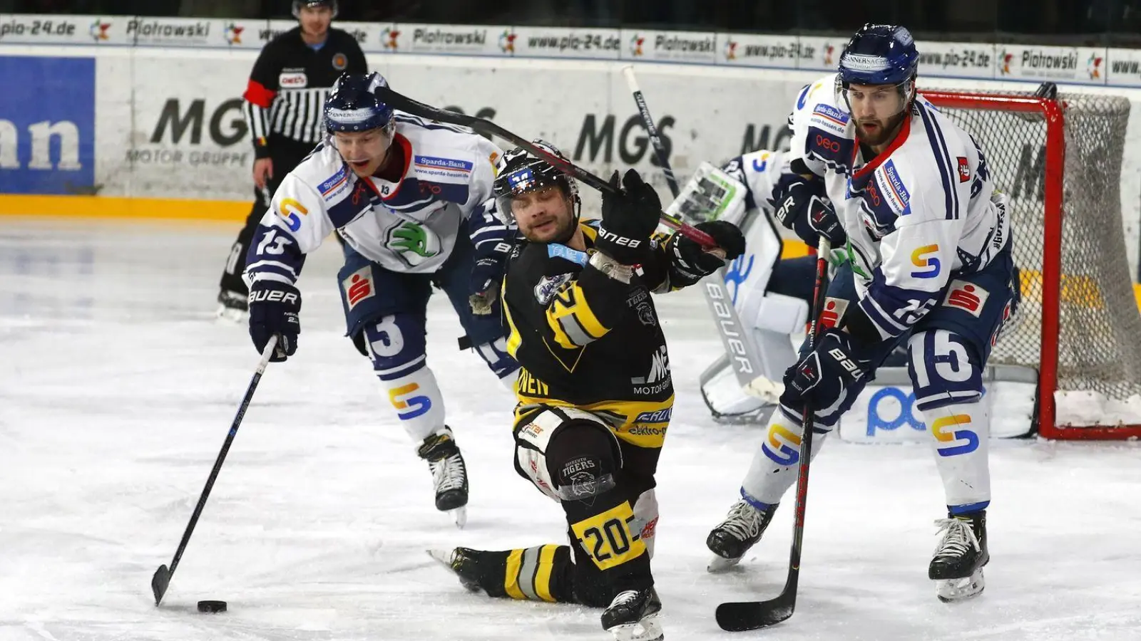 Die Tigers siegen über die Ravensburg Towerstars 5:3. In einem packenden Krimi. (Foto: Peter Kolb)