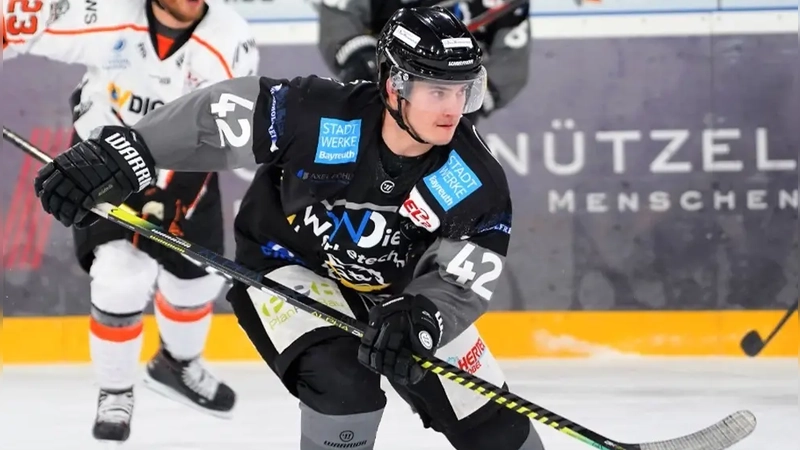 Der DEL2- und oberligaerfahrene Stürmer Tim Zimmermann wird auch in der kommenden Landesligasaison weiter für den EHC Bayreuth in der Landesliga auflaufen. (Foto: Archiv/Bayreuth Tigers)