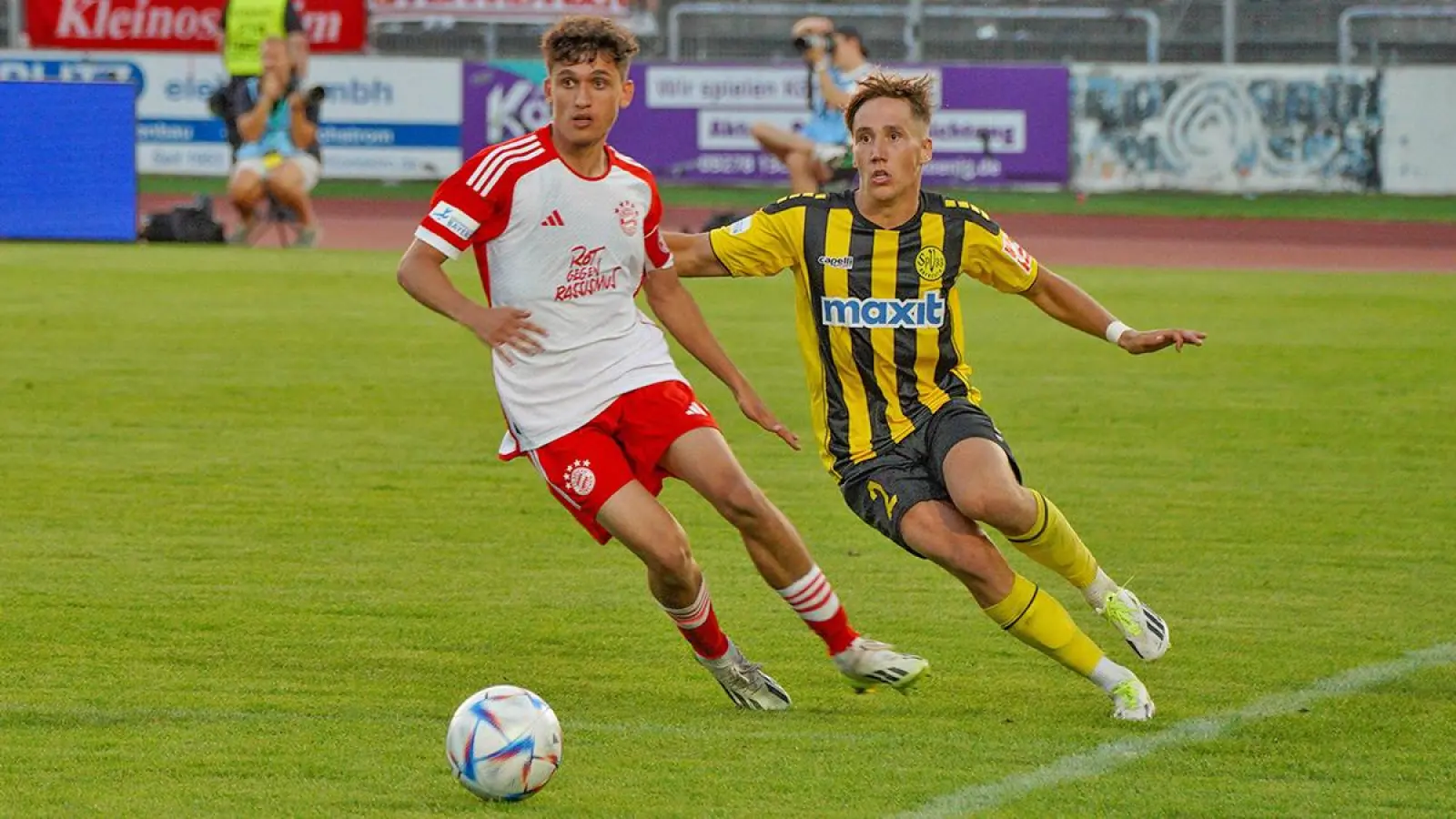 Jonas Kehl (rechts) und seine Mannschaftskollegen wollen die Niederlage im Hinspiel wettmachen. (Foto: Dörfler)