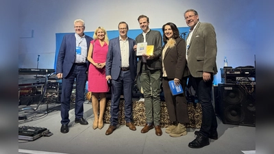 Die CSU Bayreuth-Mitte erhält Digital Award der CSU (Foto: CSU Bayreuth-Mitte)