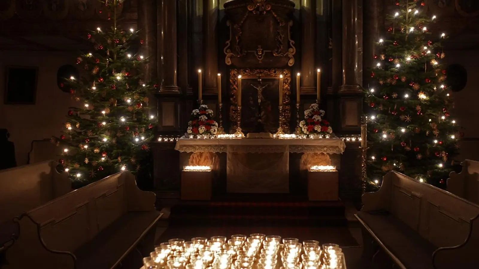 Lichterglanz und Sternenzauber in der Ordenskirche St. Georgen: Täglich vom 25. bis 31. Dezember. (Foto: red)