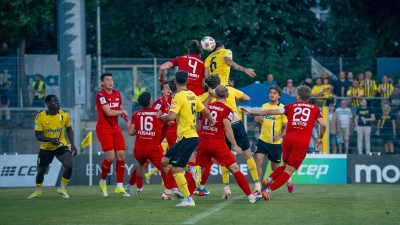 Nach der Heimniederlage gegen den FC Memmingen (im Bild eine Spielszene) will die SpVgg Bayreuth am Freitag in Schweinfurt wieder punkten. (Foto: SpVgg Bayreuth/Simon Helfensdörfer)