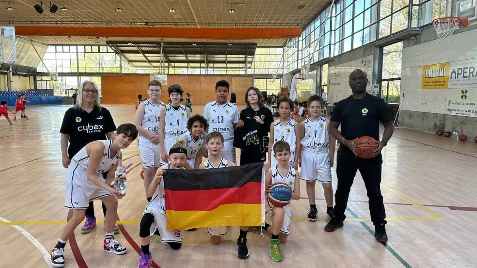 Die Reisestrapazen haben sich definitiv gelohnt - der U12er-Kader der CYBEX-Talents setzte sich durch!  (Foto: privat)