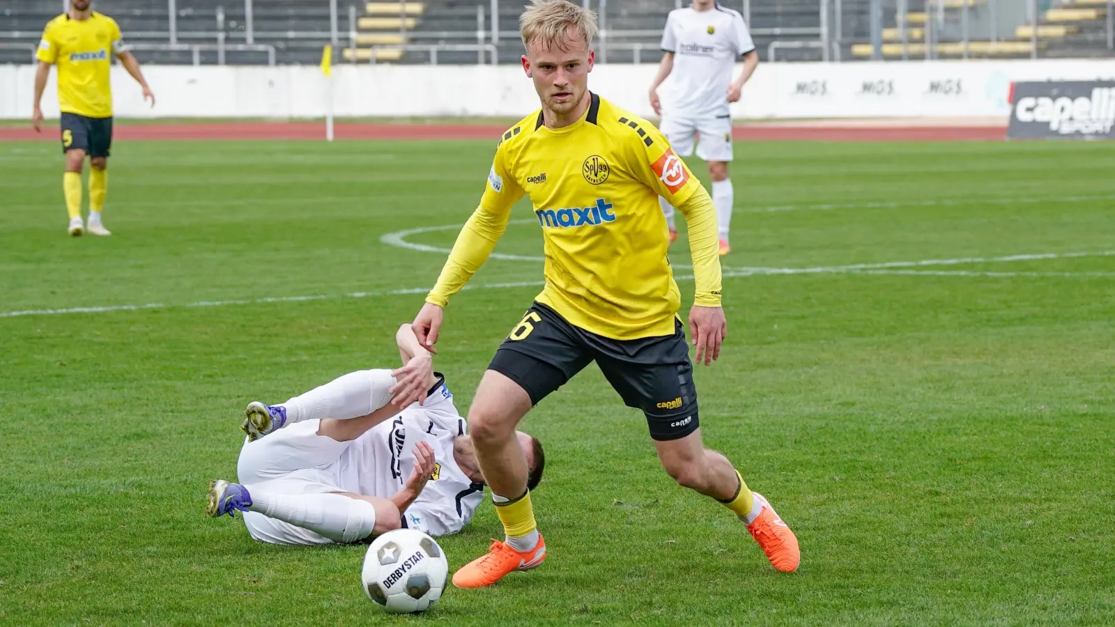 Marco Zietsch, hier in der Partie gegen die DJK Vilzing, bleibt der Altstadt erhalten. (Foto: Archiv/sd)