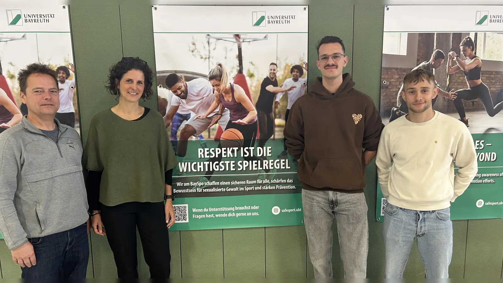 V.l. Dr. Ulrich Fehr, Prof. Dr. Susanne Tittlbach, Jakob Hereth und Moritz Metzger.&nbsp; (Foto: jm)