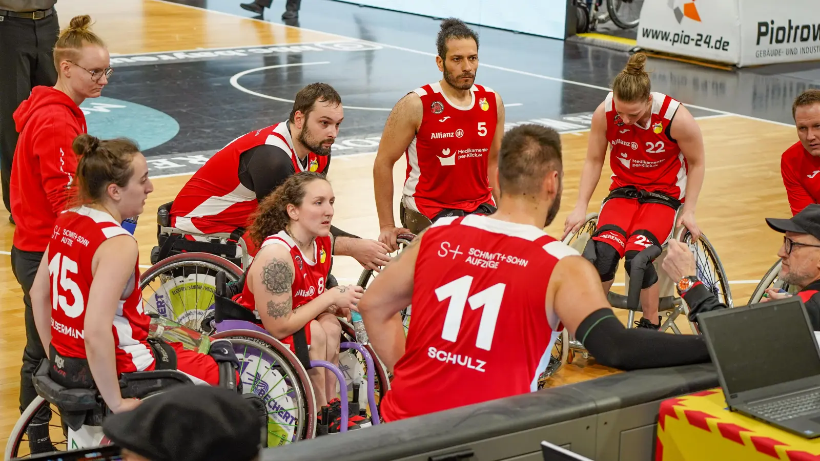 Gegen das Spitzenteam RSV Lahn-Dill konnte der von Malik Abes (rechts) gecoachte RSV Bayreuth heute Nachmittag in der RBBL nur lernen. (Foto: sd)