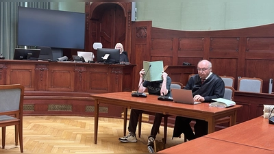 Der Angeklagte Werner M. mit seinem Verteidiger Wolfgang Schwemmer.  (Foto: jm)
