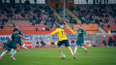 Niklas Doll (am Ball) sorgte für den 2:1-Führungstreffer der Altstadt gegen den VfB Eichstätt. (Foto: SpVgg Bayreuth/Simon Helfensdörfer)