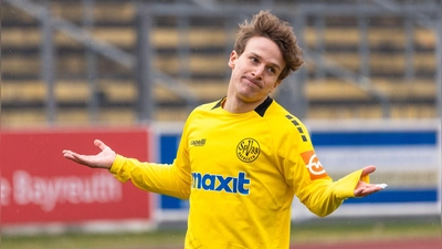 Auf die Leistungsträger der Altstadt wie Maximilian Fesser (hier nach einem Torerfolg gegen Schwaben Augsburg) wird es auch im Heimspiel am Freitag gegen die DJK Vilzing ankommen. (Foto: Dirk Ellmer)