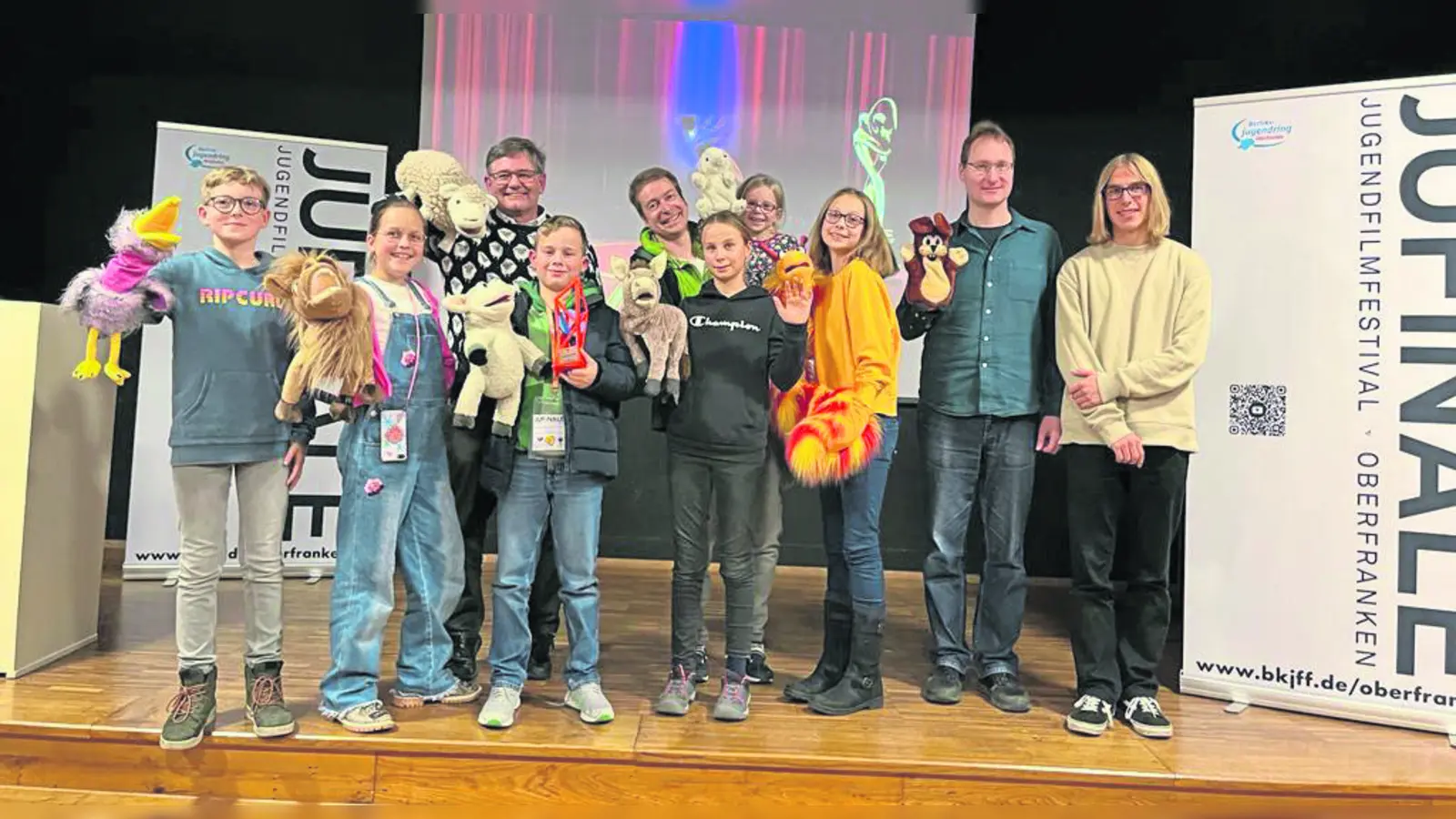 Das „Schaf Bärbel“-Videoteam der Schlosskirche Bayreuth freute sich 2023 über den Gewinn eines „Jugend-Oscars“.  (Foto: red / Archiv )