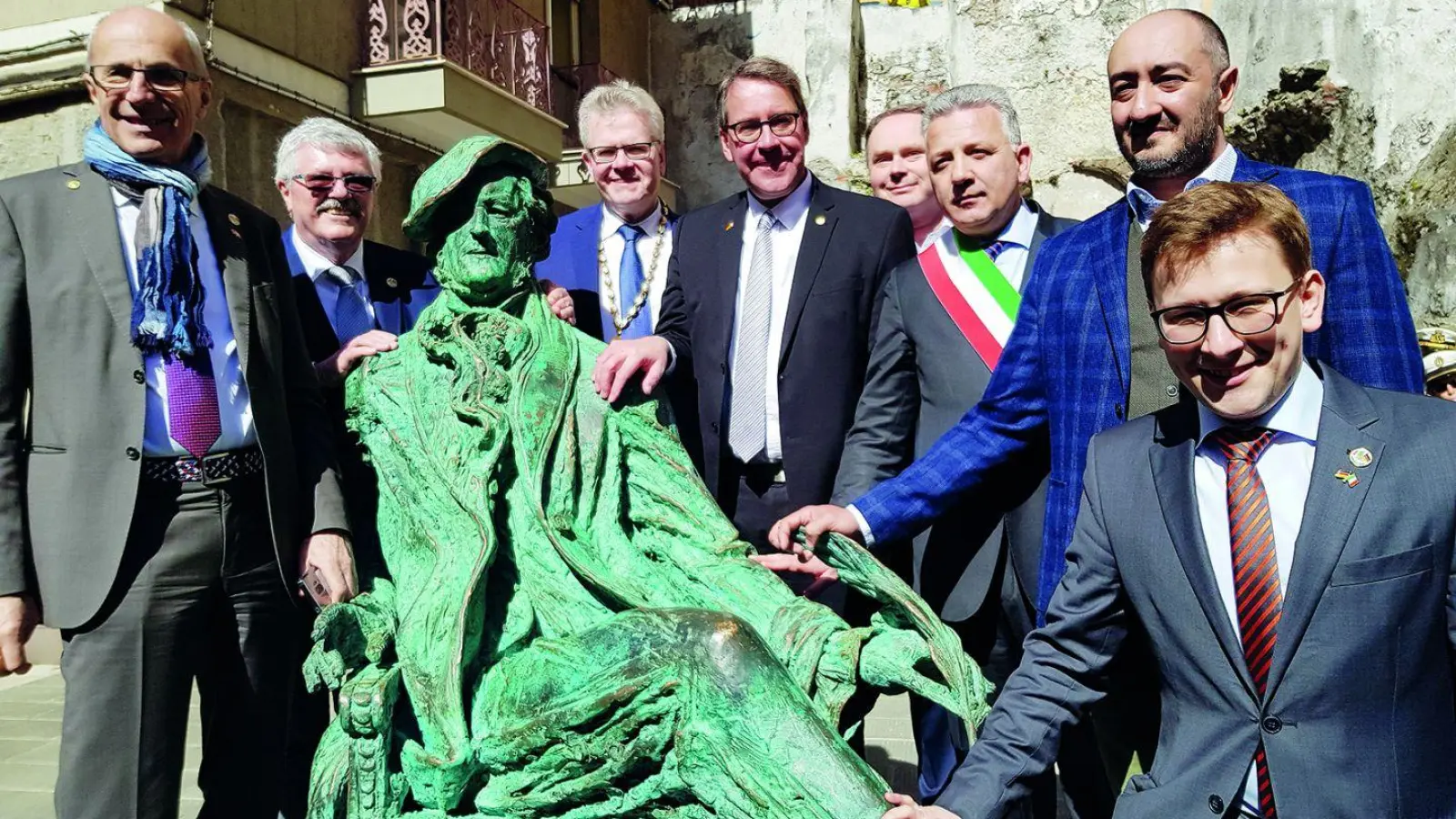 Bei der Einweihung der Wagner-Statue / Foto: red (Foto: inBayreuth.de)