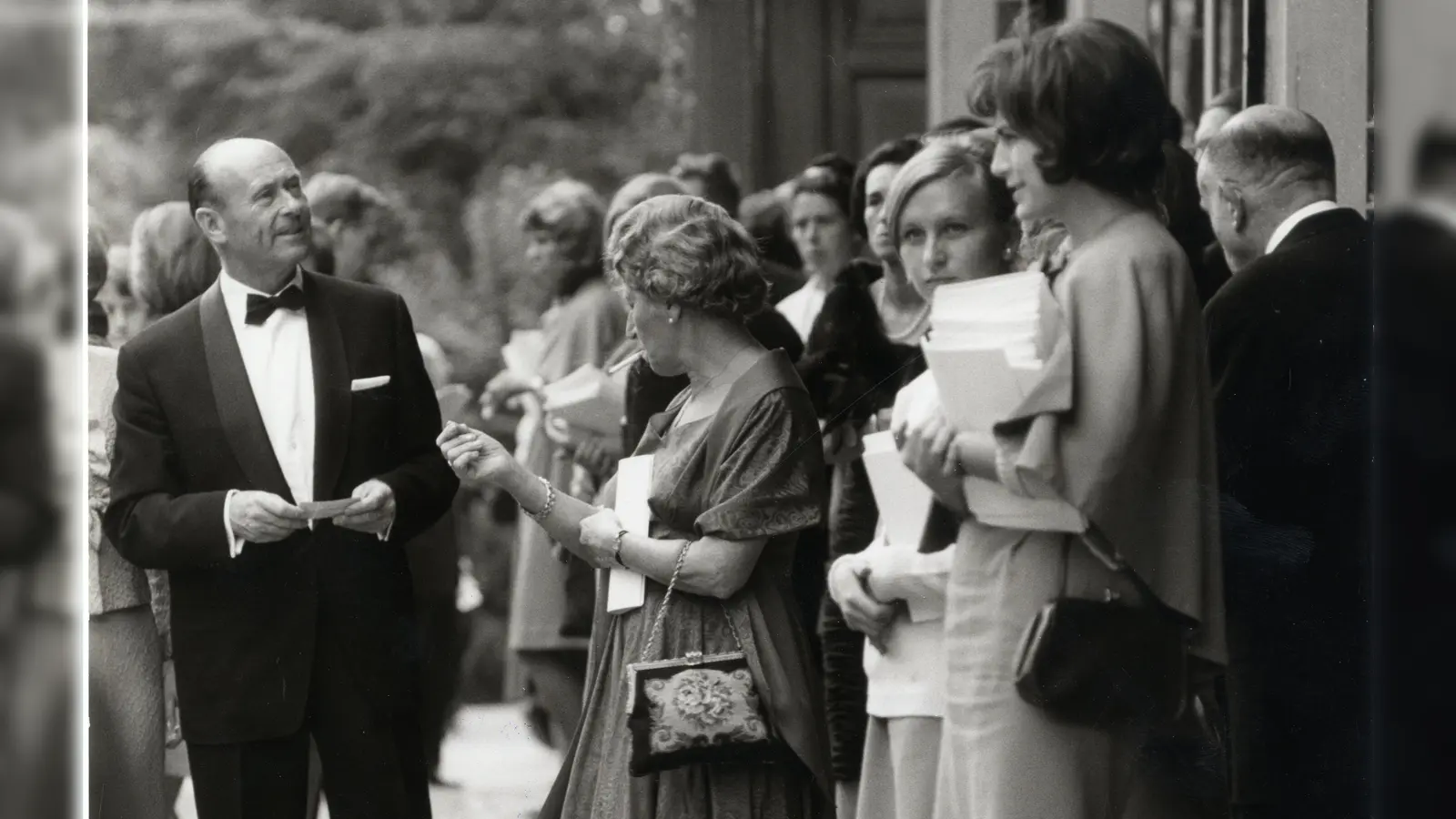 Festspielpublikum 1965  (Foto: W. Rauh, Bernd-Mayer-Stiftung)