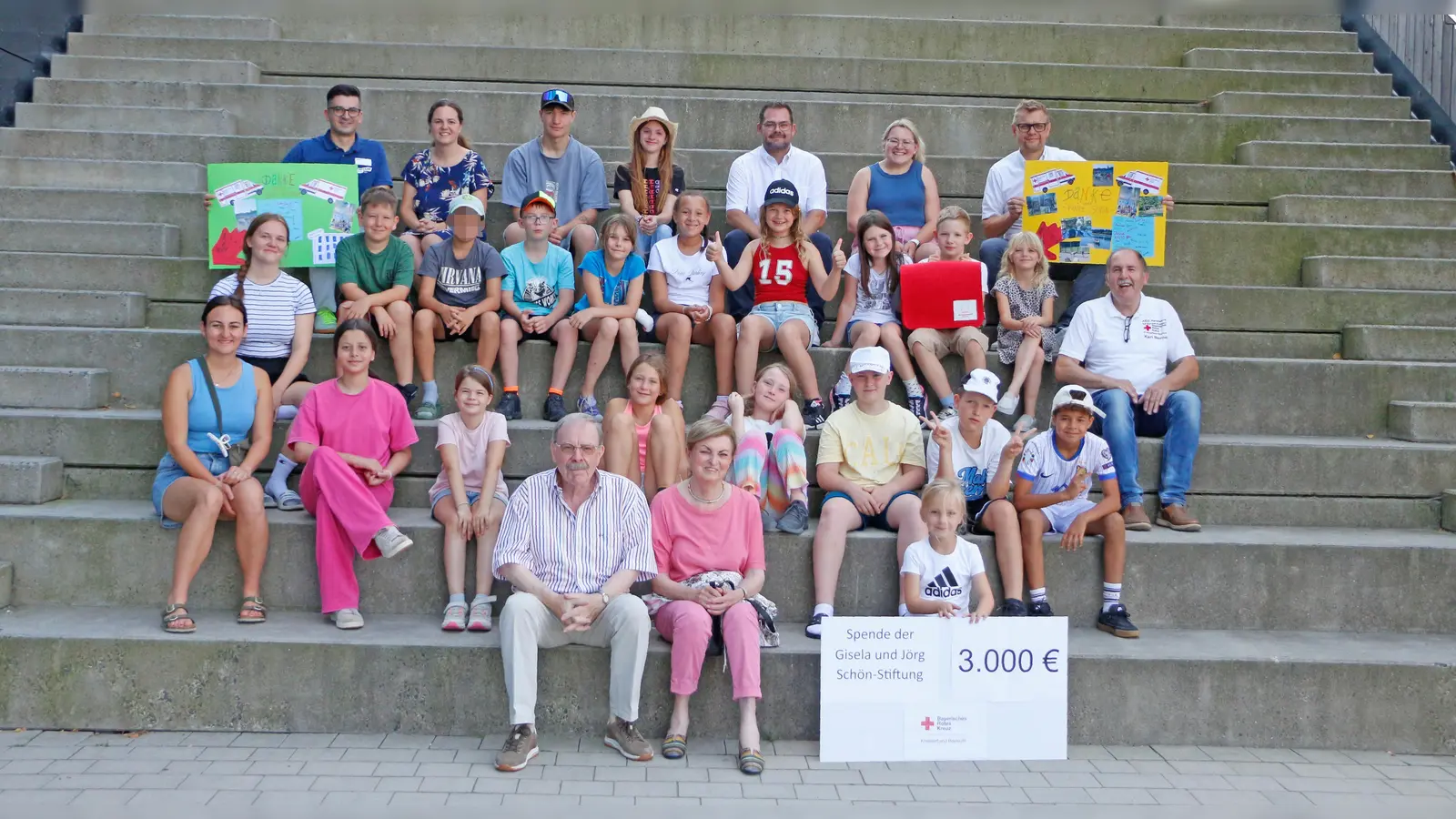 Die Teilnehmenden der BRK-SCHÖNzeit mit ihren Betreuern (Foto: BRK Kreisverband Bayreuth)