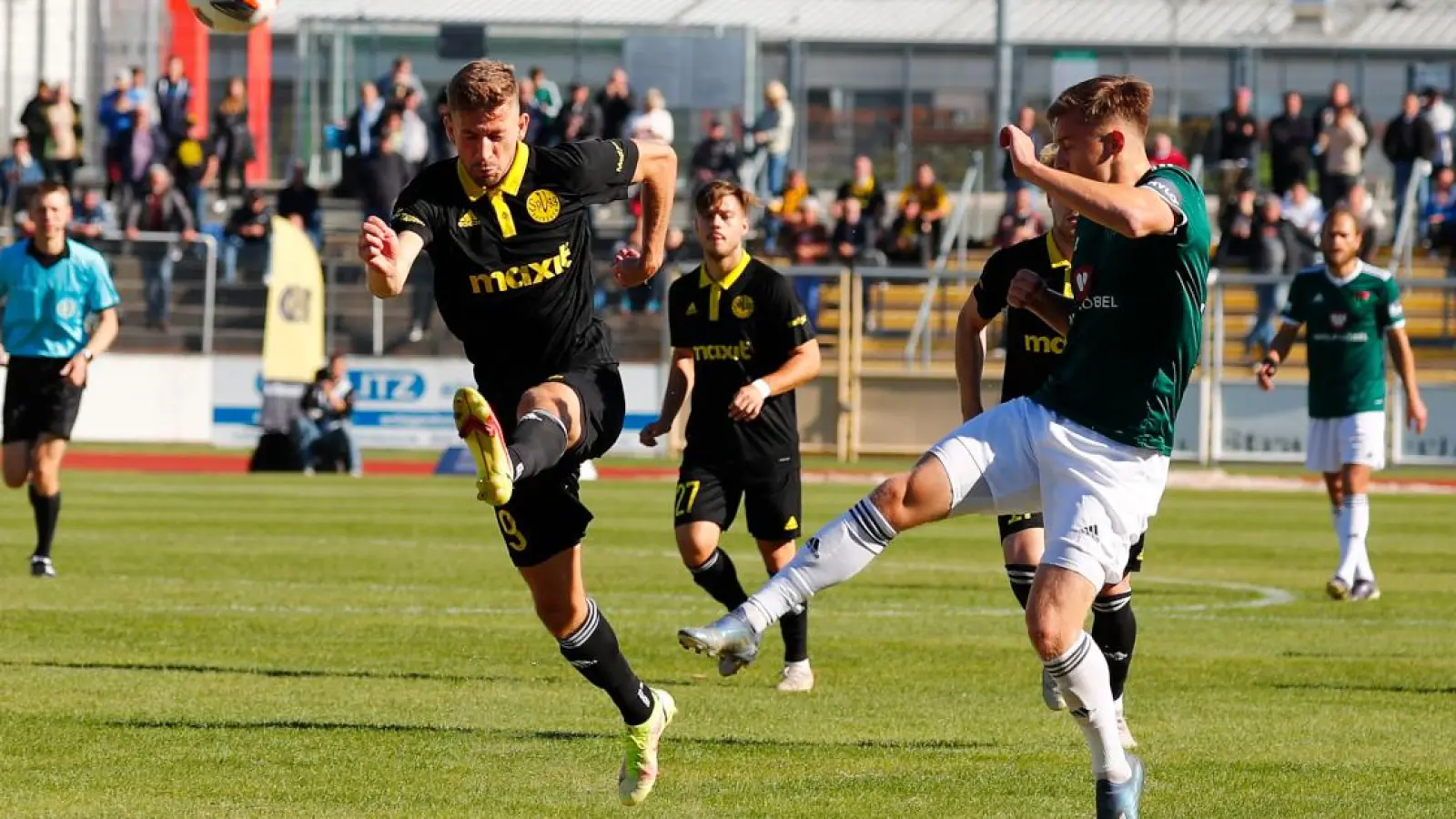Artistisch geht Alexander Nollenberger zum Ball. (Foto: Peter Kolb)