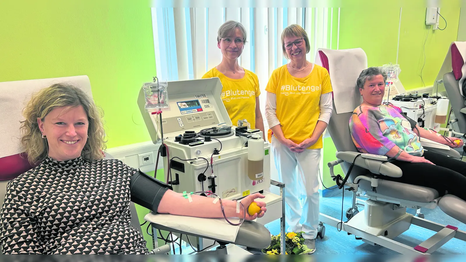 Julia Gebhardt und ihre Mutter Roswitha Soyke spenden regelmäßig seit fünf Jahren im Plasmazentrum Bayreuth.  (Foto: jm)