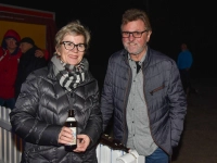 HWK-Hauptgeschäftsführer Reinhard Bauer (links) und Bayreuths Kreishandwerksmeister Michael Hopf (rechts) umrahmen den ausgezeichneten Ausbilder, Thomas Sailer. (Foto: Stefan Dörfler)