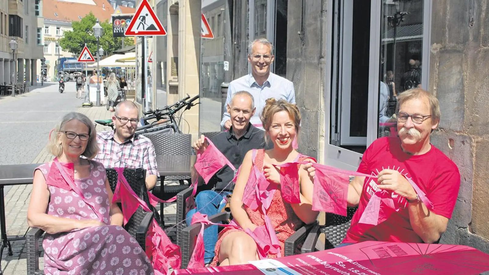 V.l.: Fiona Ahlborn, Sebastian  Norck, Peter Heilmann, Manuel Becher, Katharina Fink und Klaus Wührl-Struller. (Foto: Jessica Mohr)