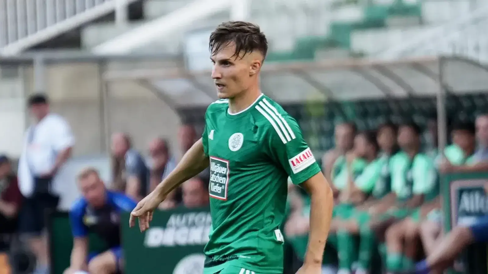 Dennis Lippert, hier im Trikot des FC Homburg, kehrt zur SpVgg Bayreuth zurück. (Foto: FC Homburg)