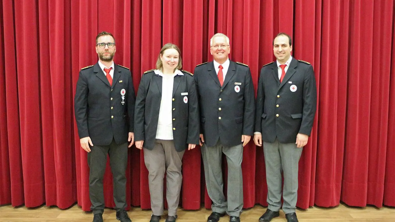 Florian Kristek (stv. BRK-Bezirksbereitschaftsleiter Ober und Mittelfranken), Daniela Neudert (Jugendwartin BRK-Kreisverband Bayreuth), Bernd Neukam (Kreisbereitschaftsleiter BRK-Bayreuth) und Mischa Nietfeld (erster stv. Kreisbereitschaftsleiter BRK-Bayreuth).  (Foto: Tobias Schif / BRK-Bayreuth)
