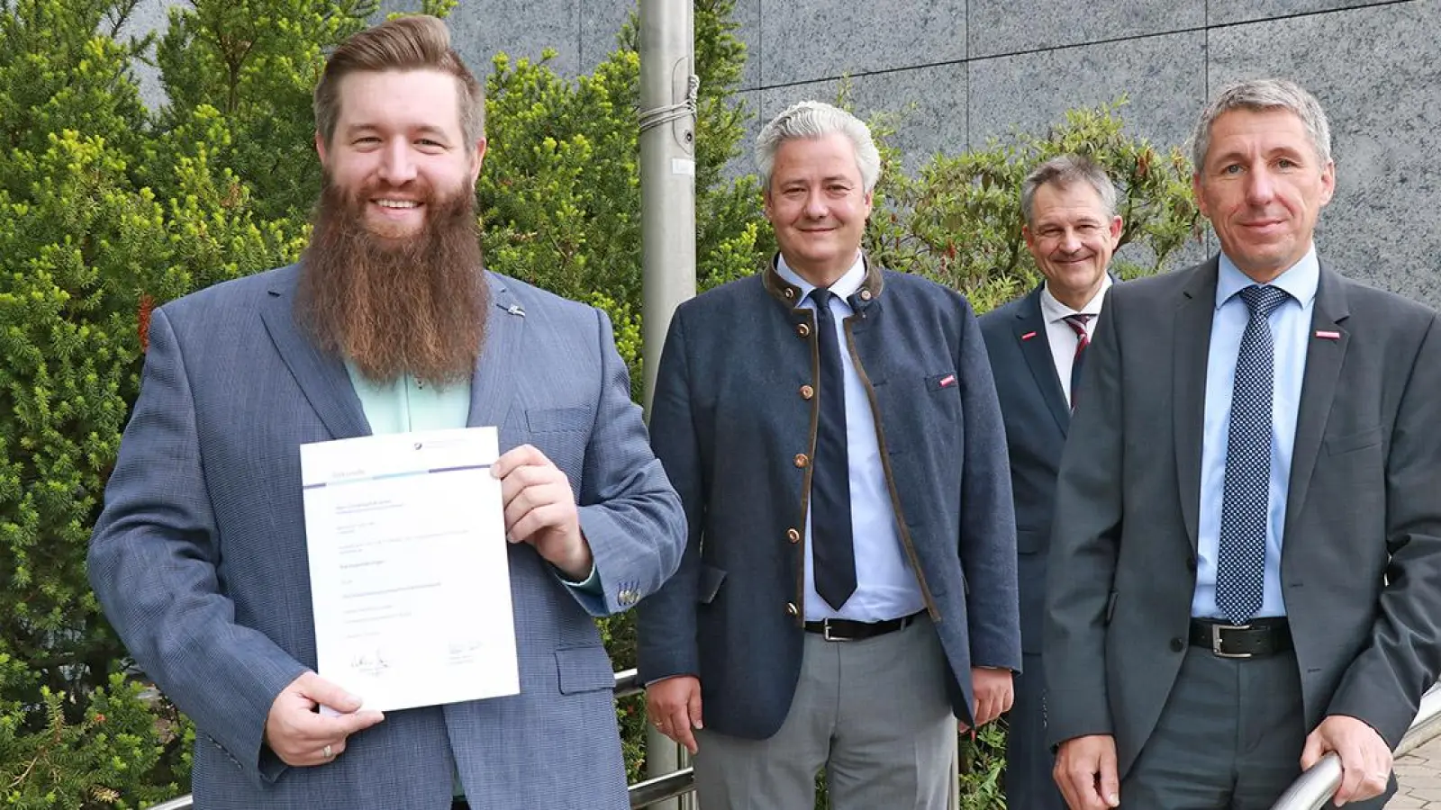 Lokalnachrichten in Bayreuth: Neuer Sachverständiger für das Holzblasinstrumentenmacherhandwerk (Foto: Handwerkskammer Oberfranken)