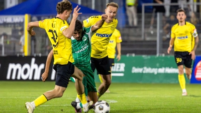 Im Gegensatz zum jüngsten Heimspiel gegen die SpVgg Greuther Fürth II (Bild) will die Altstadt am morgigen Freitag gegen Wacker Burghausen wieder punkten. (Foto: Dirk Ellmer)