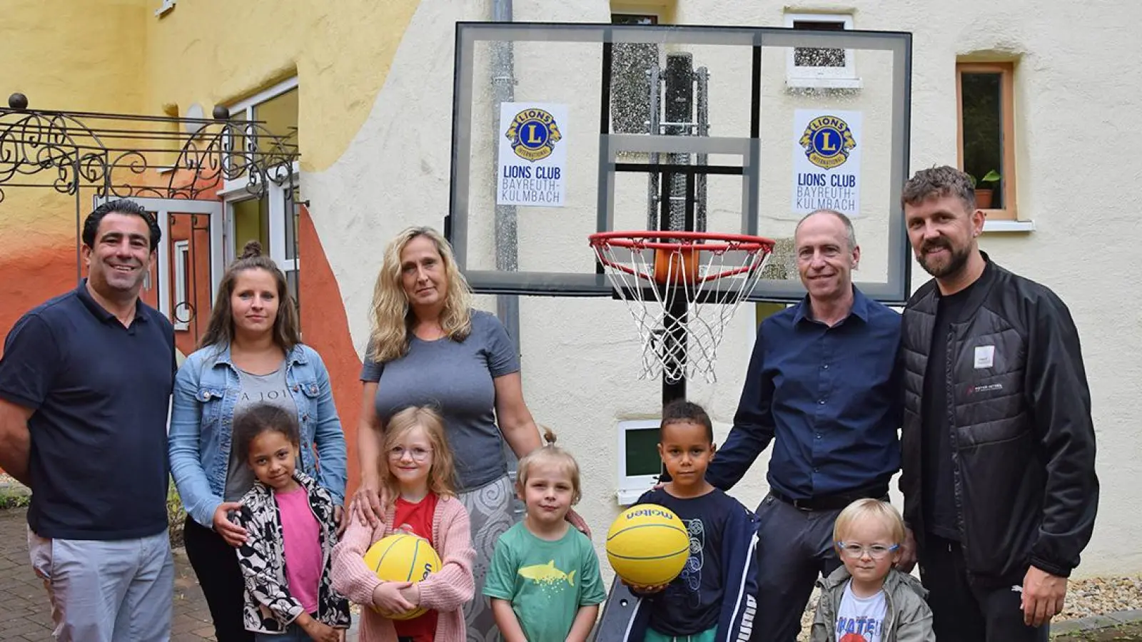 Bayreuther Kindertagesstätte bekommt Basketballkorb - das steckt hinter der sportlichen Idee (Foto: Lenkeit)