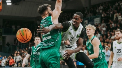 Beim Spiel in Bremerhaven will der BBC Bayreuth (im Bild eine Szene aus dem jüngsten Heimspiel gegen Koblenz) wieder in die Erfolgsspur zurückkehren. (Foto: Thorsten Ochs/ochsenfoto.de)
