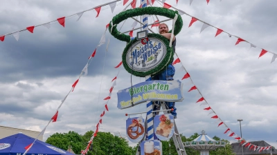 Der Aufbau des Bayreuther Volksfestes ist bereits in vollem Gange.  (Foto: sd)