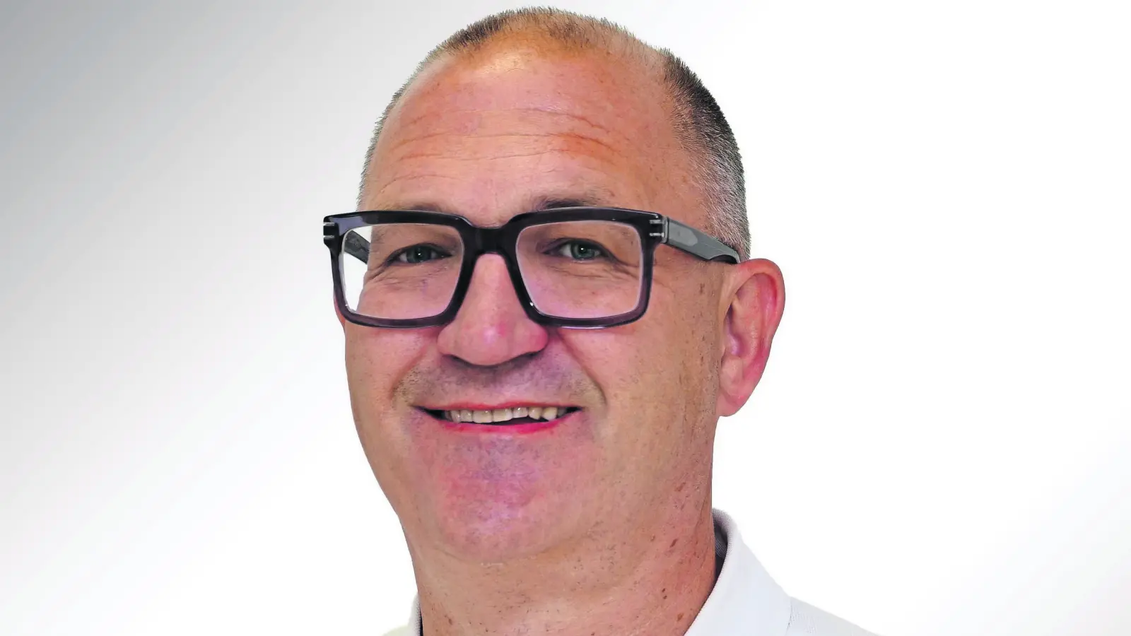 Bei einer Debatte der Wirtschaftsjunioren bleiben vier von neun Bewerbern außen vor. Wolfgang Gruber von den Unabhängigen kritisiert die Auswahl scharf – und spricht von einem Eingriff in den demokratischen Wettbewerb. (Foto: red)