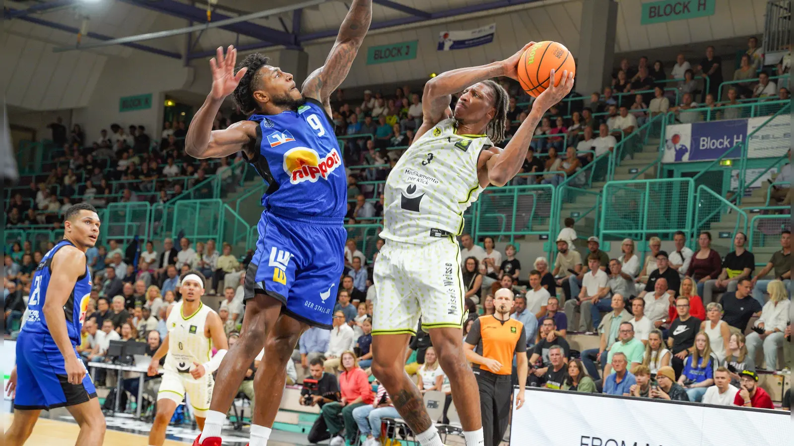 Eine ähnliche Energieleistung wie im Hinspiel am 1. Spieltag der aktuellen ProA-Saison (Bild) will der BBC Bayreuth am kommenden Samstag auch beim Rückspiel in Crailsheim zeigen. (Foto: Archiv/sd)