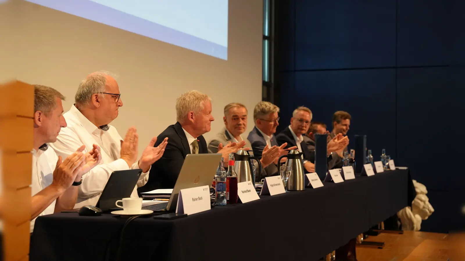 Einstimmige Beschlüsse in der Vollversammlung - bei der Jahres- und Vermögensrechnung 2024 <br>ebenso wie bei der Zustimmung für den neuen Geschäftsführer. (Foto: HWK für Oberfranken)