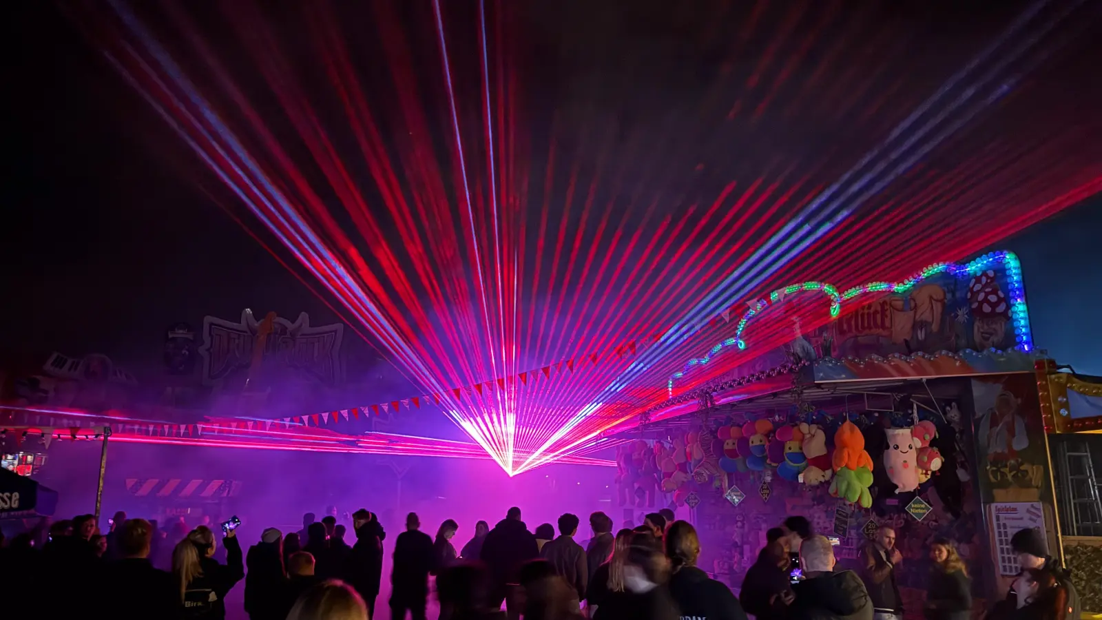 Viel los am ersten Abend auf dem Bayreuther Frühlingsfest.  (Foto: sd)