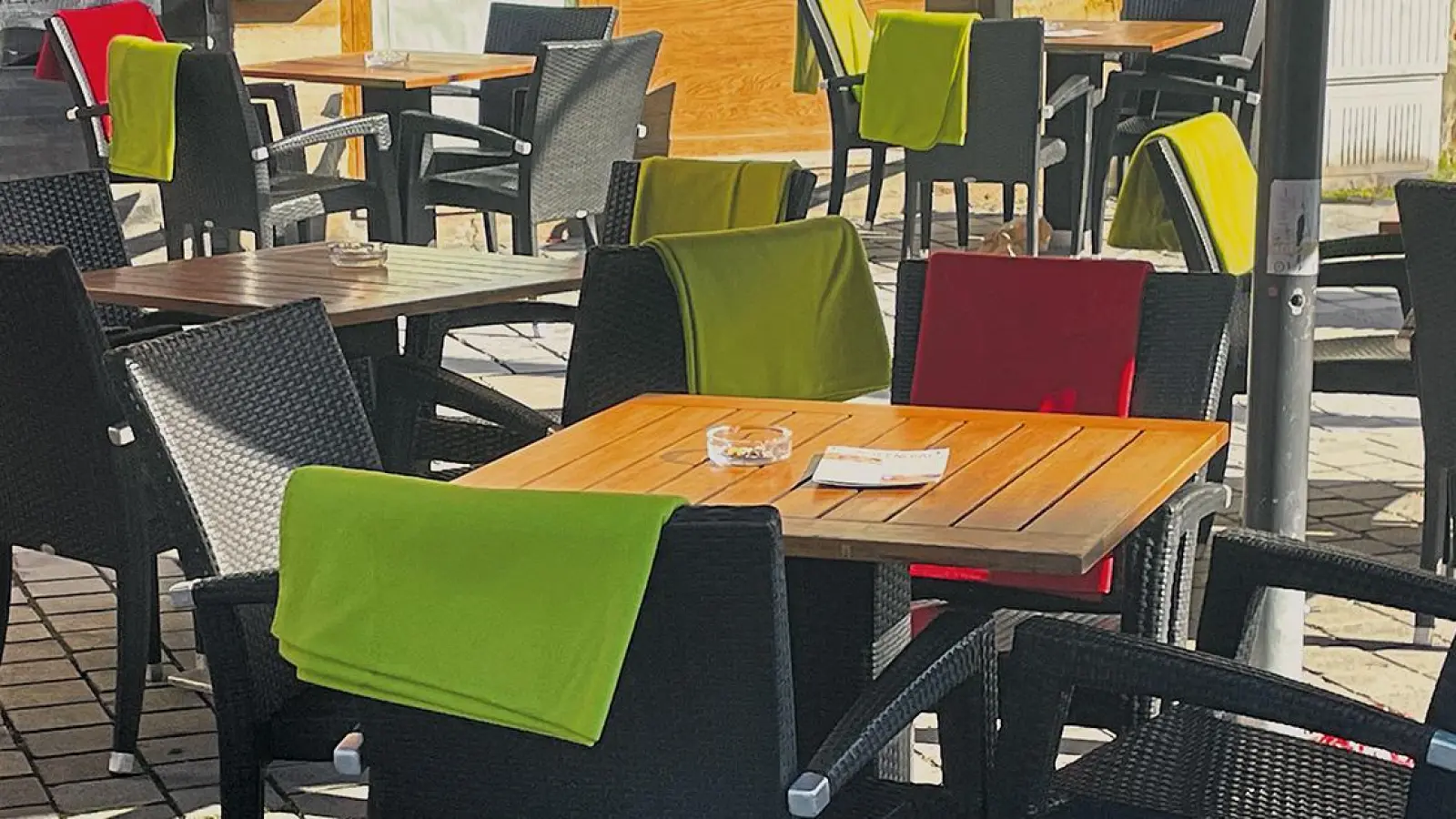 Bayreuth Innenstadt Café Geschäfte (Foto: Munzert)