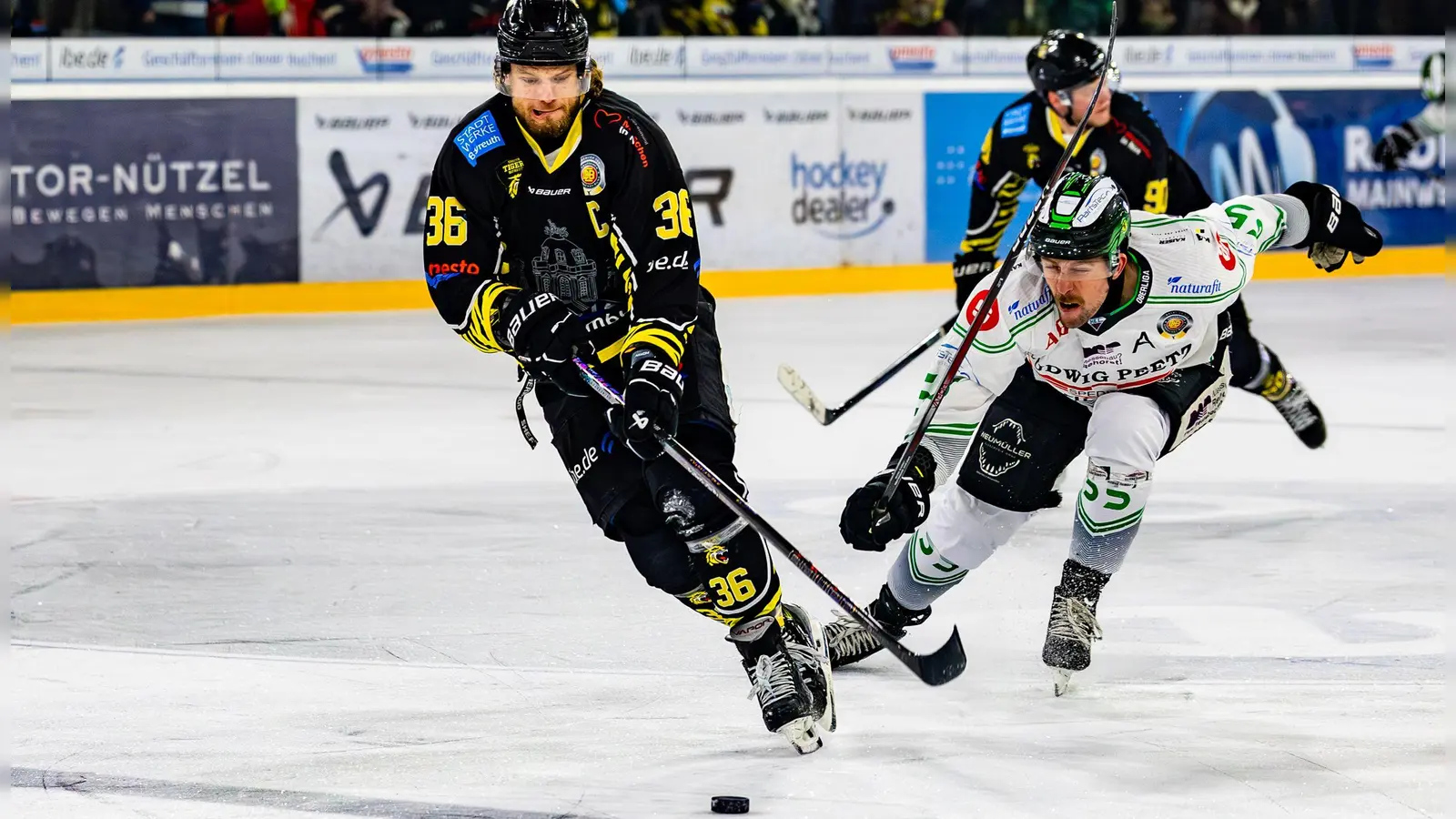 Auch die Rückkehr von Kapitän Sam Verelst (links) nach seiner Verletzungspause konnte nichts an der Niederlage der onesto Tigers in Höchstadt ändern. (Foto: Archiv/Dirk Ellmer)