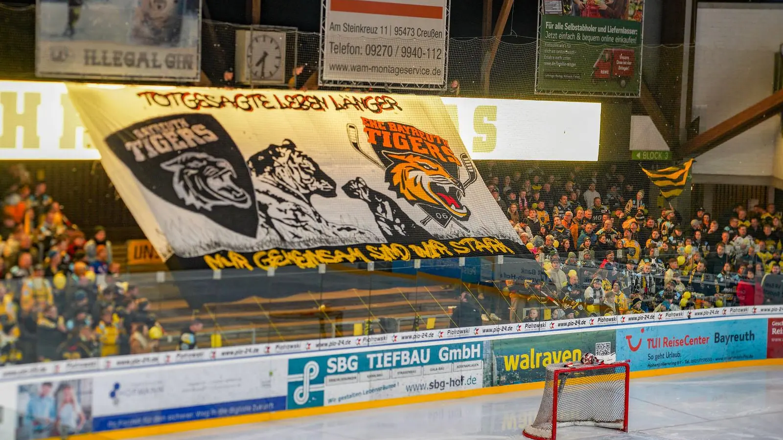 Bayreuth Tigers verlieren auch zweites Spiel gegen die Eispiraten Crimmitschau (Foto: Dörfler)