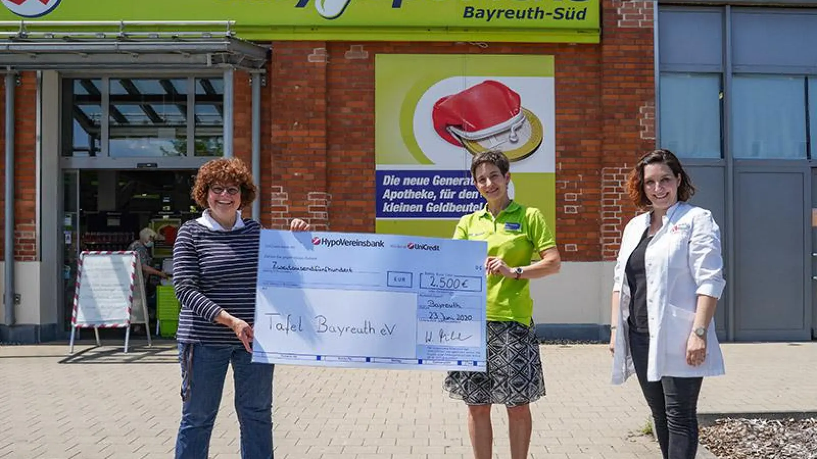 Lokalnachrichten: Spende an die Bayreuther Tafel (Foto: Stefan Dörfler)