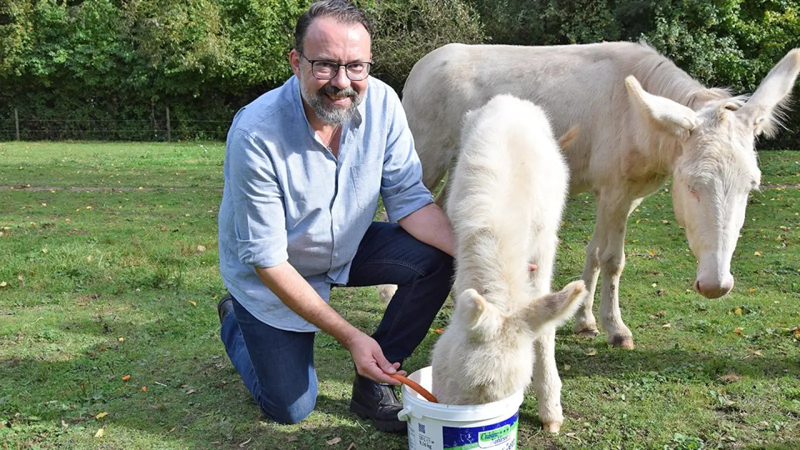 Namensgeber Stefan Roider mit Ferenc und dessen Mutter Silvia. (Foto: Lenkeit)