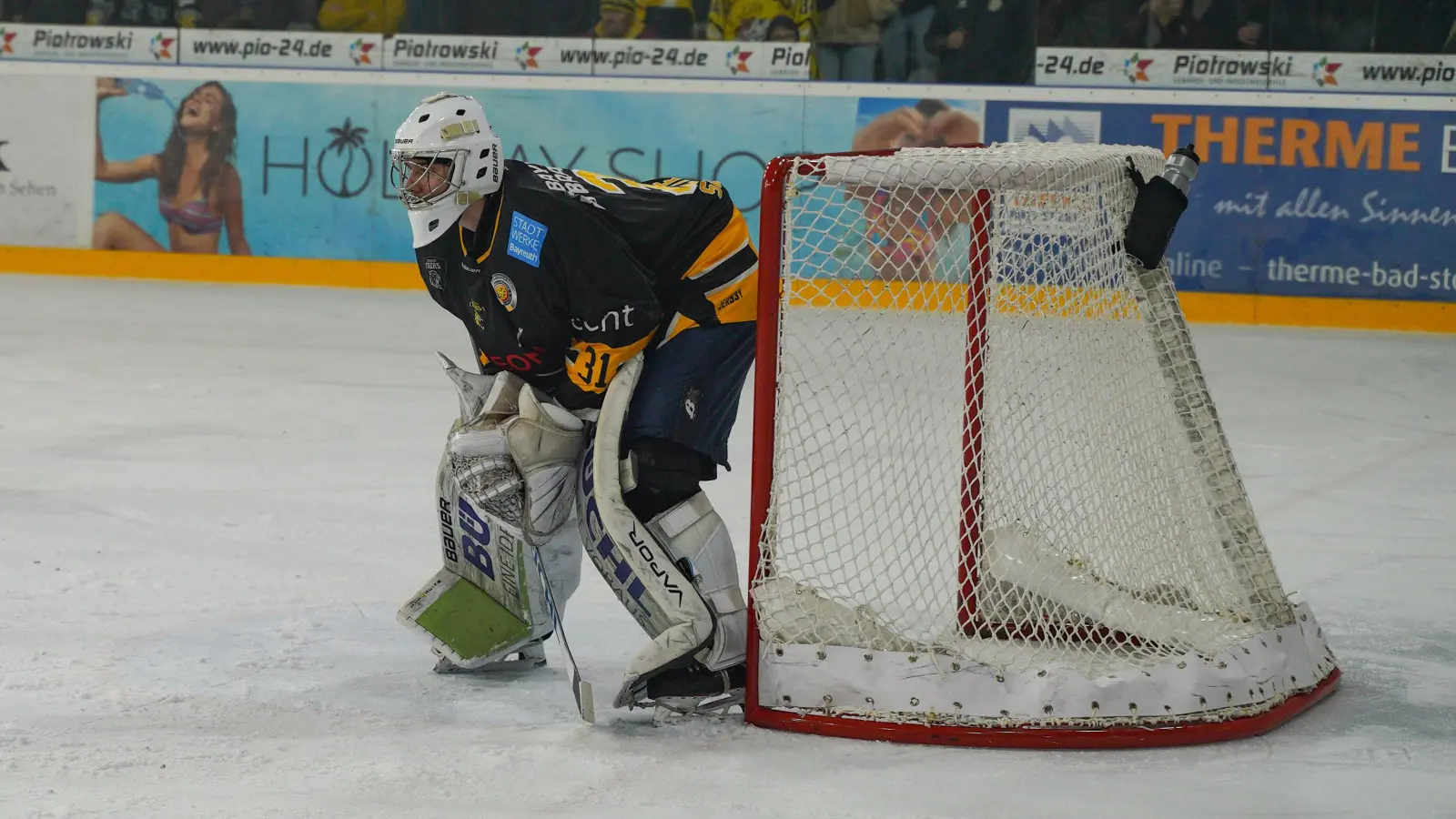 Lukas Schulte hütete wie schon am Sonntag gegen Weiden auch heute gegen den SC Riessersee das Tigers-Tor. (Foto: sd)