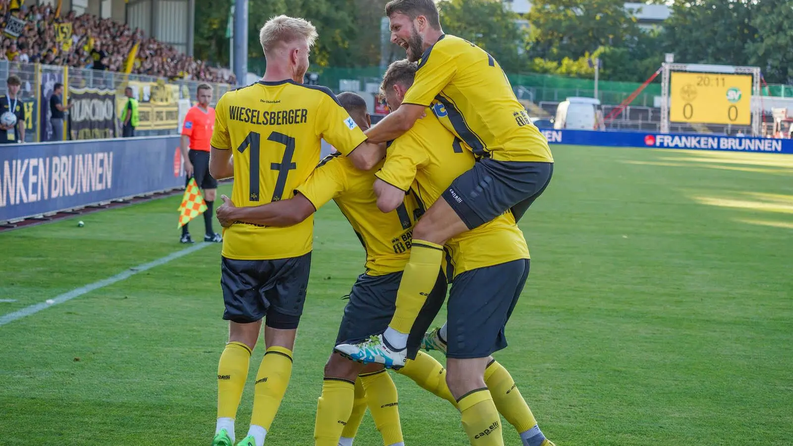 SpVgg Bayreuth gegen SV Schalding-Heining (Foto: Dörfler)