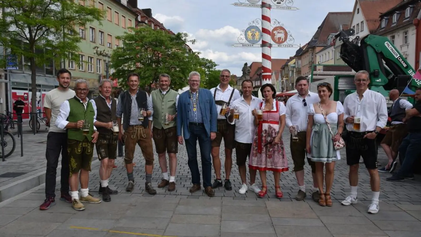 Lokalnachrichten in Bayreuth: Prosit! - Volksfest Eröffnung (Bildergalerie) (Foto: Stefan Dörfler)