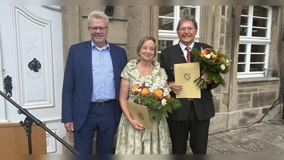 V.l.: Thomas Ebersberger, Barbara Baier und Peter Rothenbücher.  (Foto: jm)