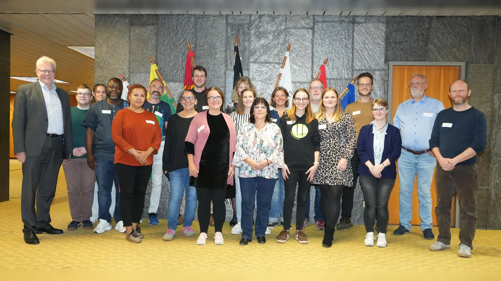 Im Neuen Rathaus fand ein Arbeitstreffen des Bayerischen Netzwerks für Nutzende der Integreat-App statt. Dabei lobte Oberbürgermeister Thomas Ebersberger das digitale Werkzeug, das helfe, neuen Bürgerinnen und Bürgern sich schnell in Bayreuth zurechtzufinden. (Foto: Stadt Bayreuth)