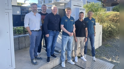 V.l.: Marcus Borke / Tesvolt AG, Sebastian Born / Energieagentur Nordbayern GmbH, Markus Suttner / Wertvolt GmbH, Tim Wild / SBC Franken GmbH, Andreas Grass / Solarsan GmbH und Michael Wild / SBC Franken GmbH.  (Foto: jm)