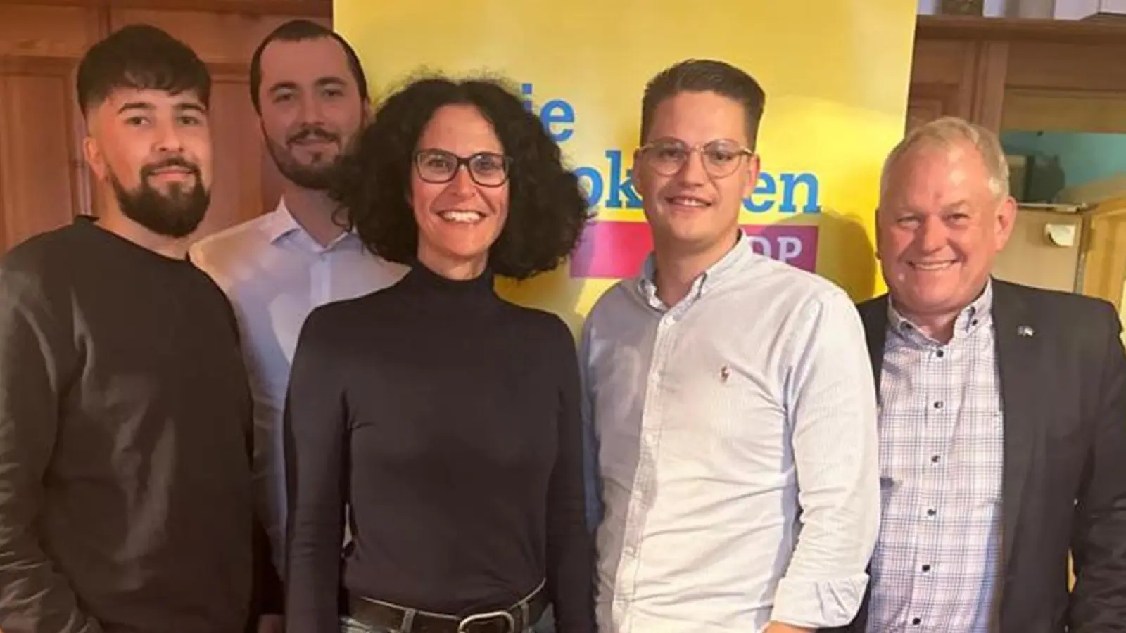 V.l. die Vorstandsmitglieder Kaan Okan, Milan Tartler, Luisa Funke-Barjak, Colin Banse und Thomas Hacker. (Foto: red)