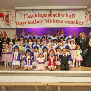 Mit schwungvollen Auftritten der Mohrenwäscher, mitreißender Live-Musik und einer ausgelassenen Tanzfläche wurde gelacht, geschunkelt und gemeinsam gefeiert. (Foto: sd)